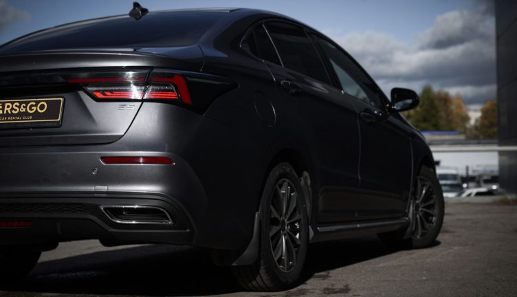 Omoda S5