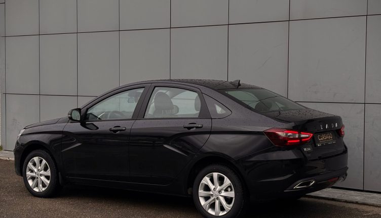 Lada Vesta