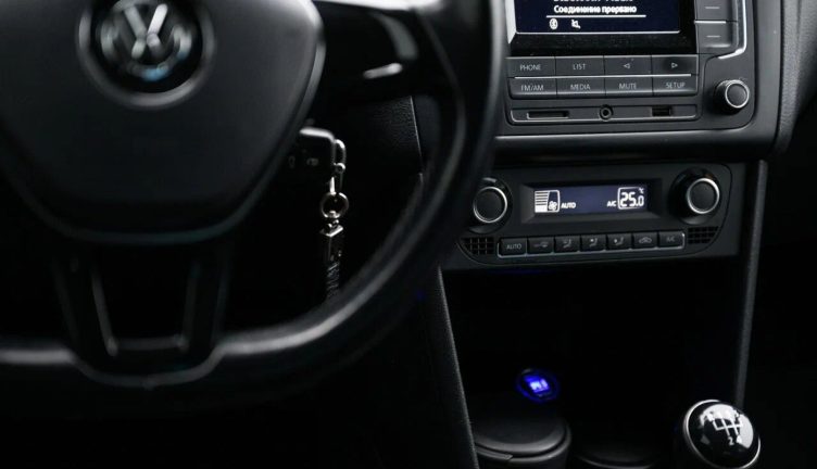 Volkswagen Polo MT